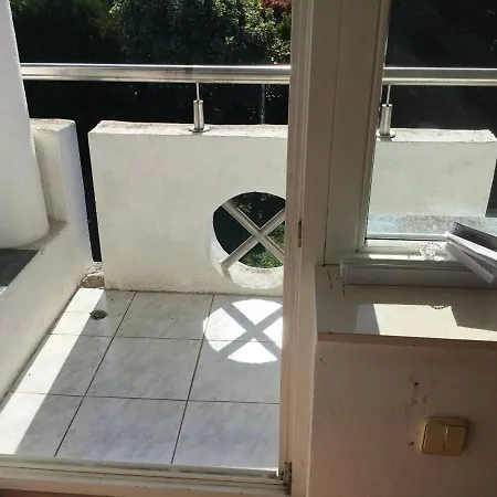 In Guest - 2 With Bathroom 招待所 卢布尔雅那